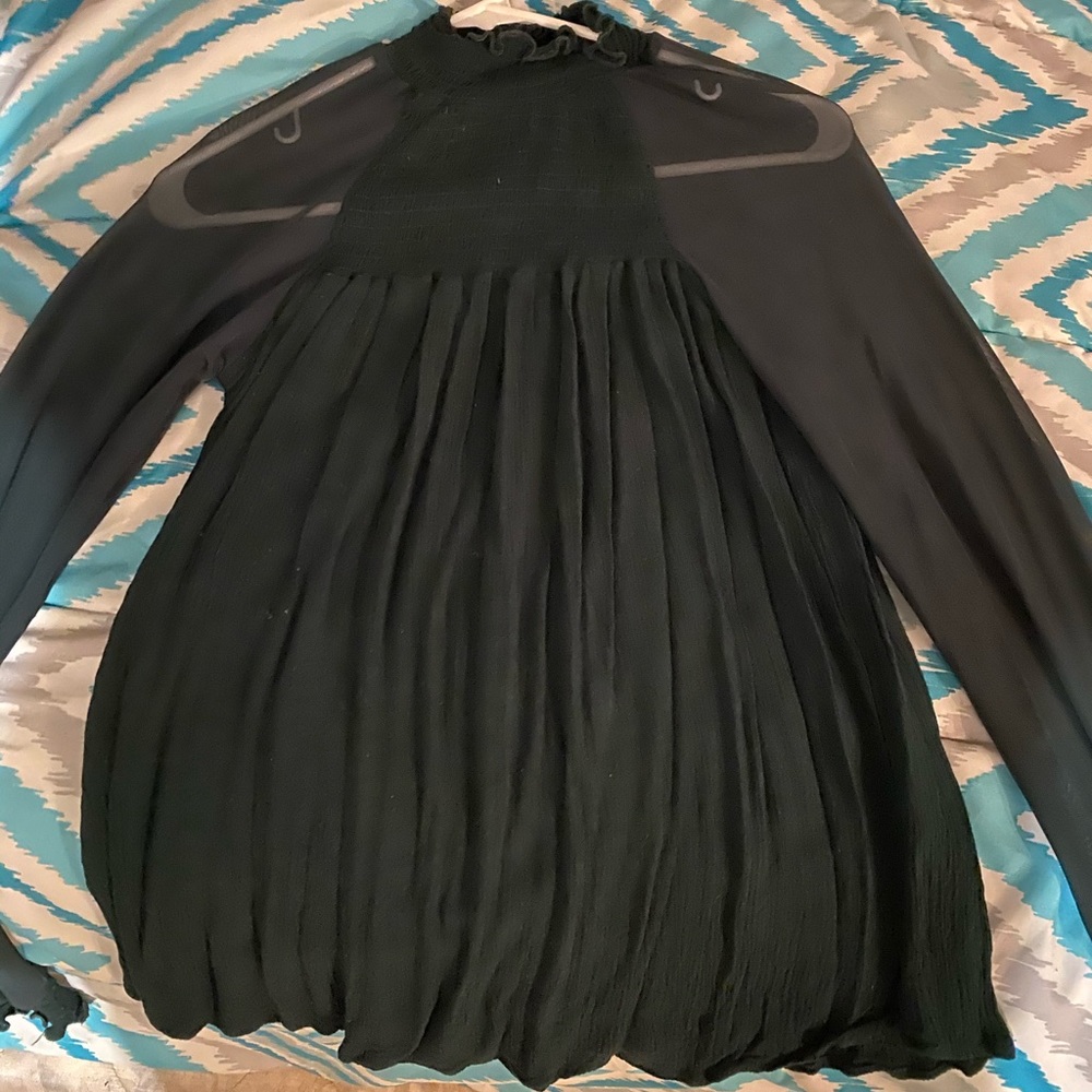 Dark green turtle neck shirt